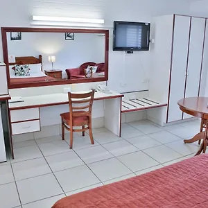 Motel Park, Rockhampton