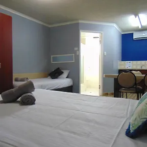 Motel Court Motor, Rockhampton